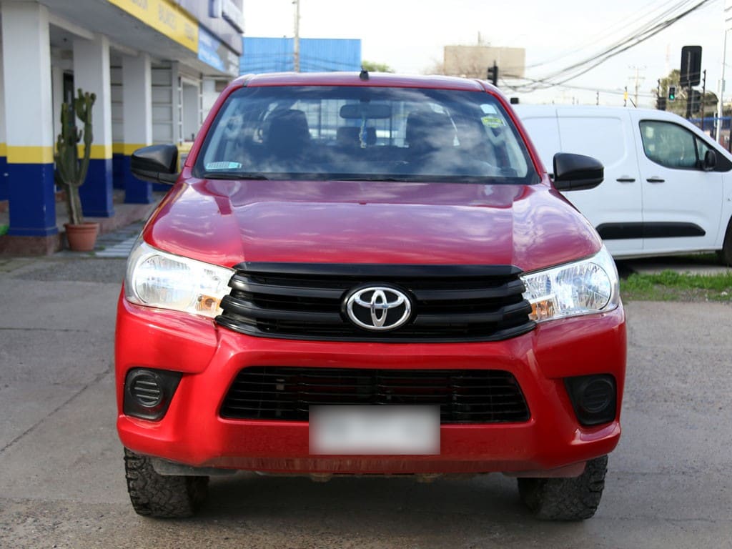 Toyota Hilux D Cab Dx 4x4 2.4 año 2022