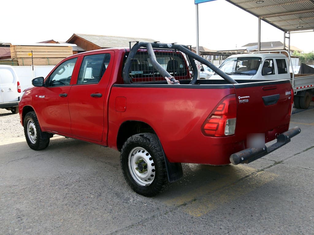 Toyota Hilux D Cab Dx 4x4 2.4 año 2022