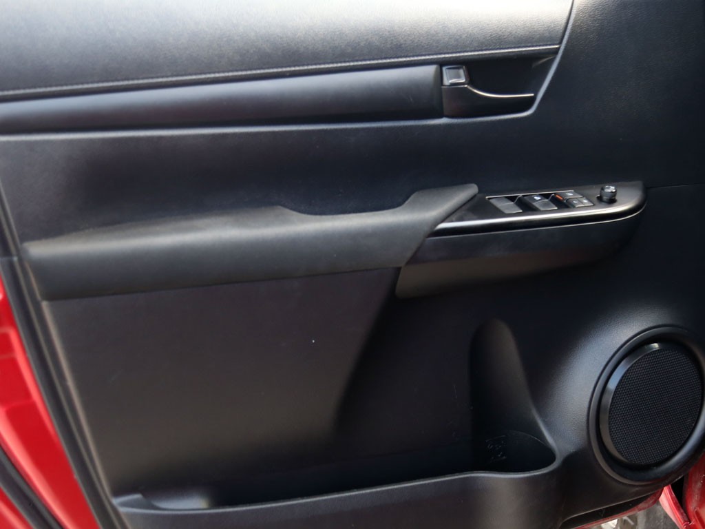Toyota Hilux D Cab Dx 4x4 2.4 año 2022