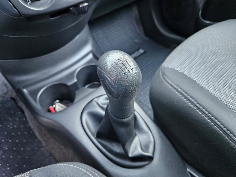 Nissan Versa 1.6 Sense Mt año 2015