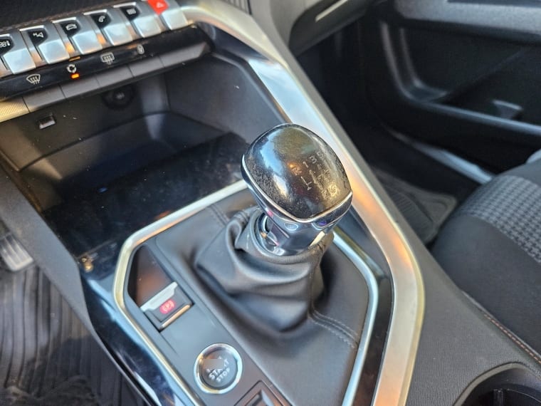 Peugeot 3008 3008 Puretech 1.2l año 2022