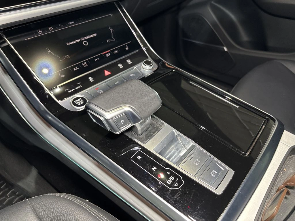 Audi Q8 Pi 55 Tfsi 4x4 3.0 Aut año 2025