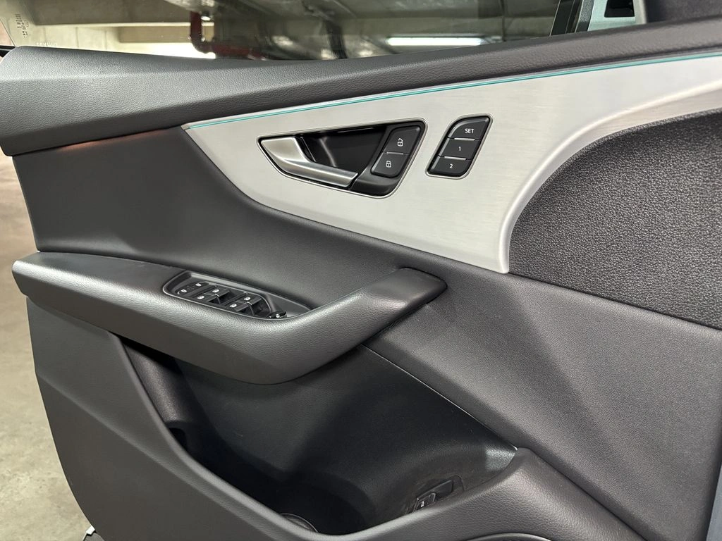 Audi Q8 Pi 55 Tfsi 4x4 3.0 Aut año 2025