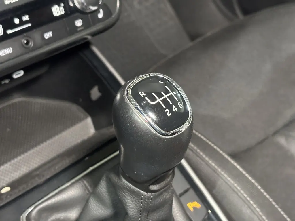 Skoda Fabia 1.0 Tsi Mt - Style año 2024