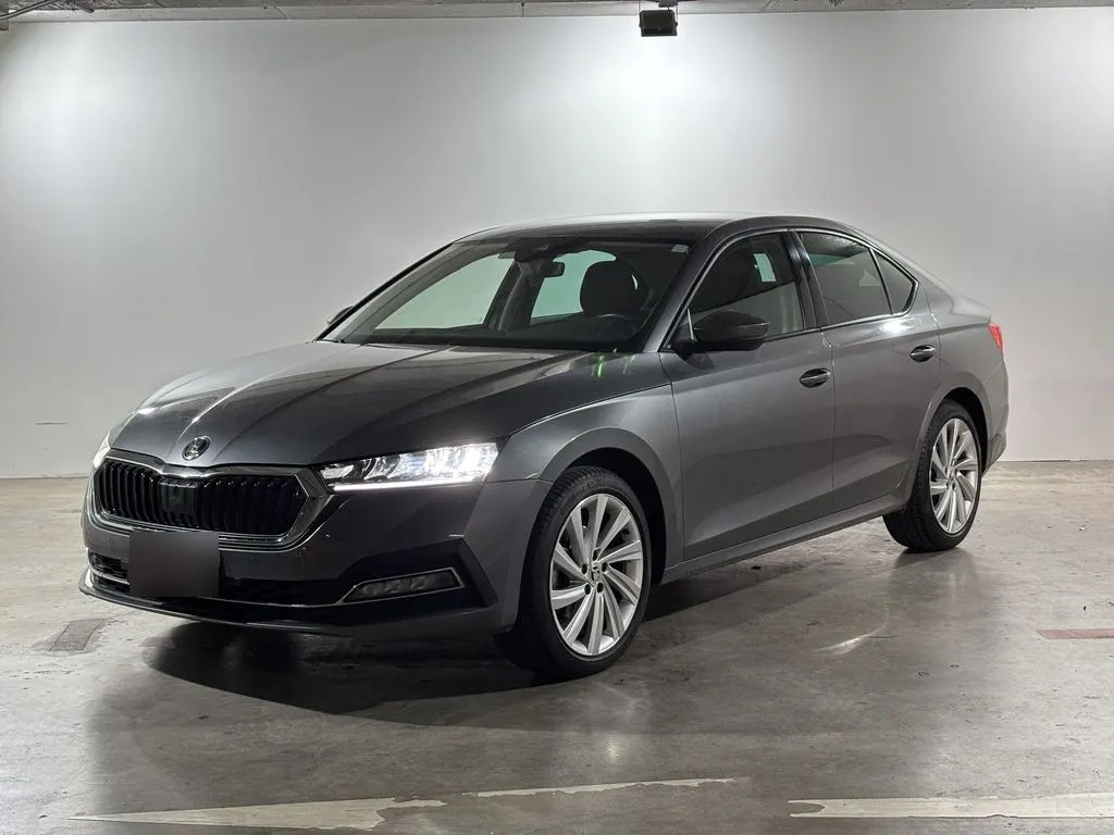 Skoda Octavia 1.4 Tsi Design At año 2024