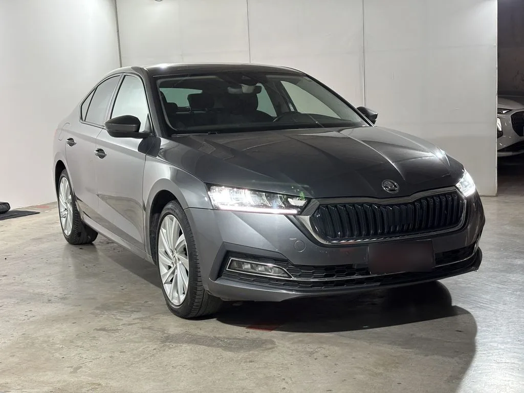 Skoda Octavia 1.4 Tsi Design At año 2024