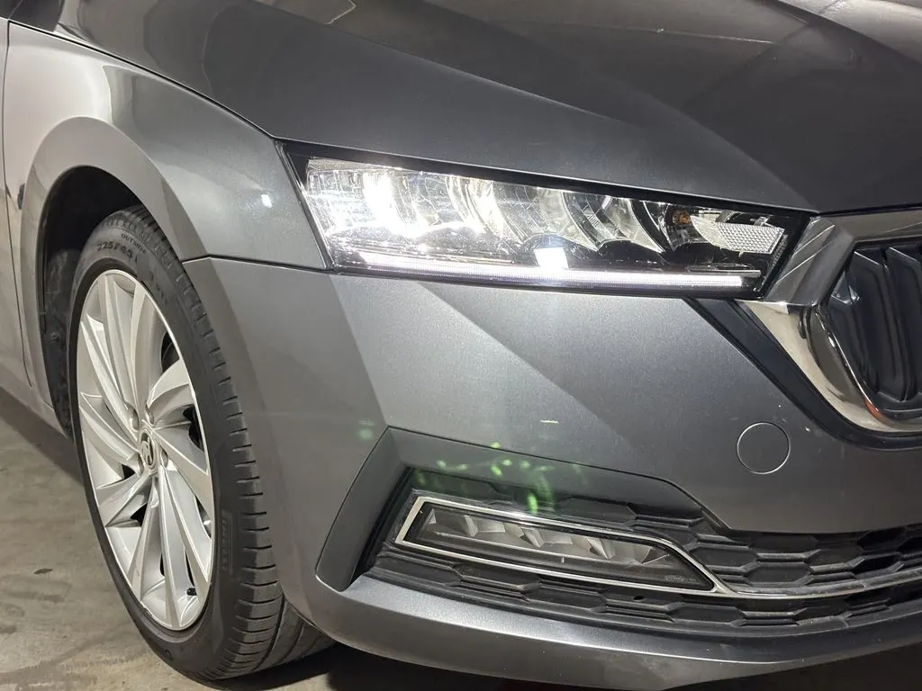 Skoda Octavia 1.4 Tsi Design At año 2024