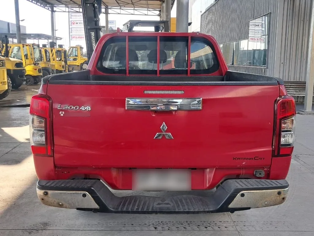 Mitsubishi L200 Katana Crt 4x4 Mt año 2023