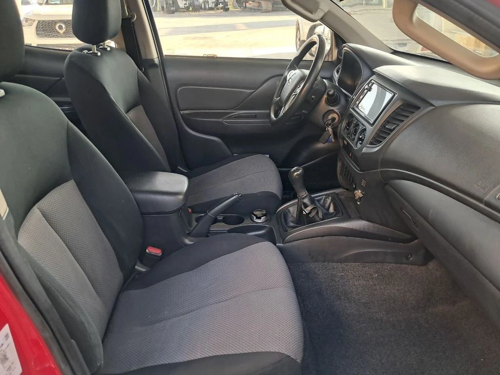 Mitsubishi L200 Katana Crt 4x4 Mt año 2023