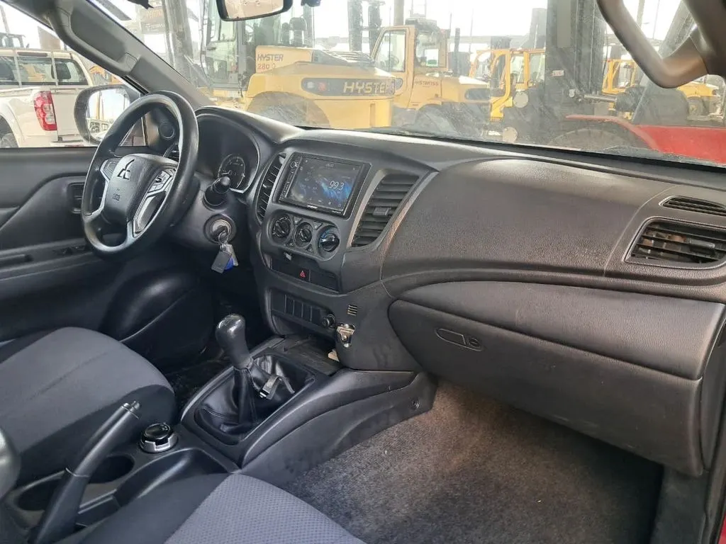 Mitsubishi L200 Katana Crt 4x4 Mt año 2023