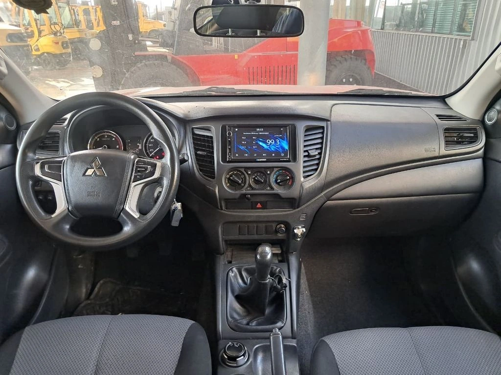Mitsubishi L200 Katana Crt 4x4 Mt año 2023