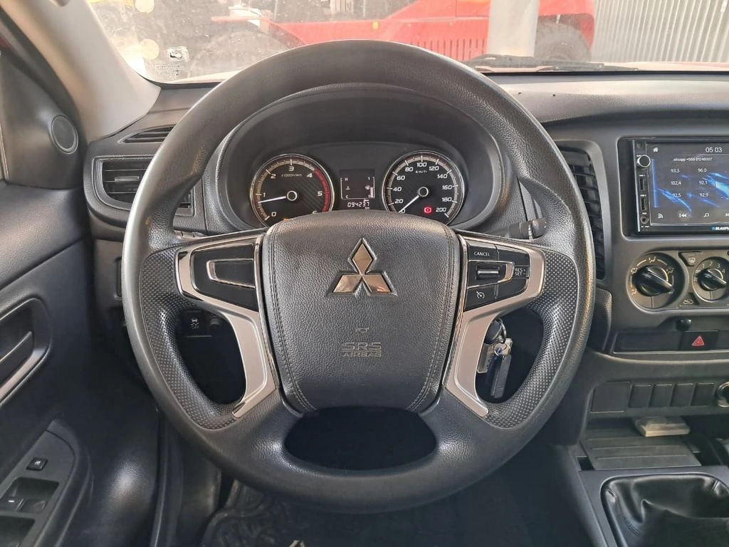 Mitsubishi L200 Katana Crt 4x4 Mt año 2023