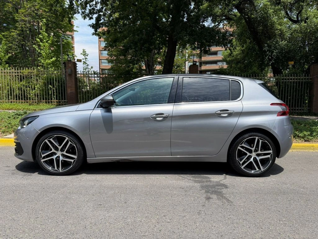 Peugeot 308 Feel 1.5 Diesel At8 año 2020