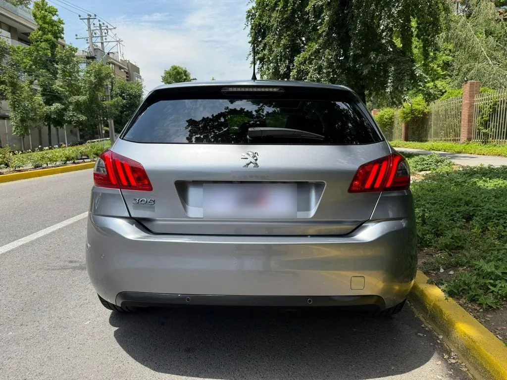 Peugeot 308 Feel 1.5 Diesel At8 año 2020