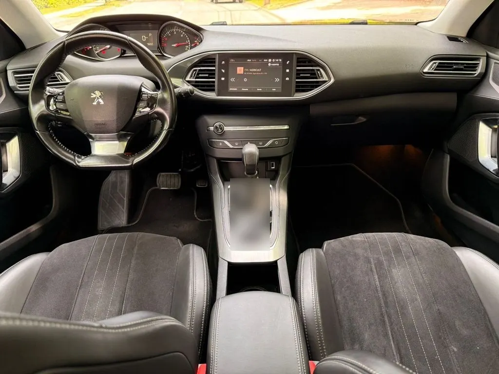 Peugeot 308 Feel 1.5 Diesel At8 año 2020