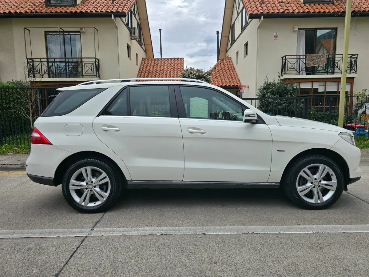 MERCEDES BENZ ML350 3.5 At año 2013