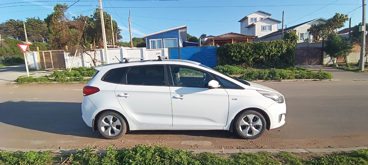 KIA MOTORS CARENS 2.0 Ex 7p Full At año 2016