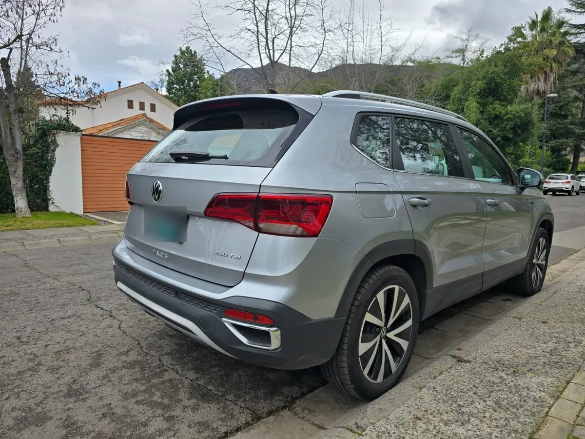 VOLKSWAGEN TAOS 1.4 Tsi Highline At año 2023