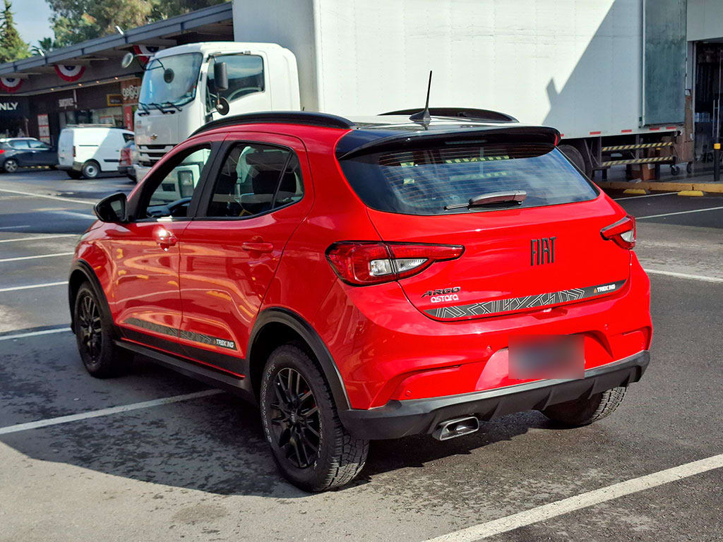 Fiat Argo Trekking Hatchback 1.3 año 2021