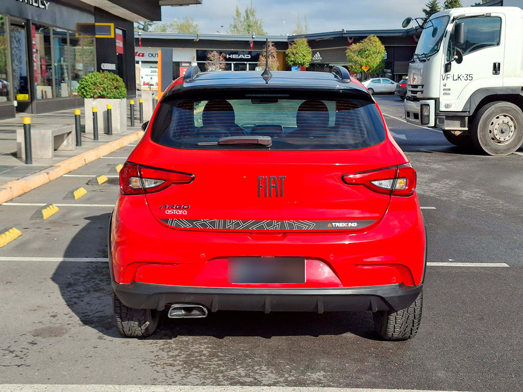Fiat Argo Trekking Hatchback 1.3 año 2021