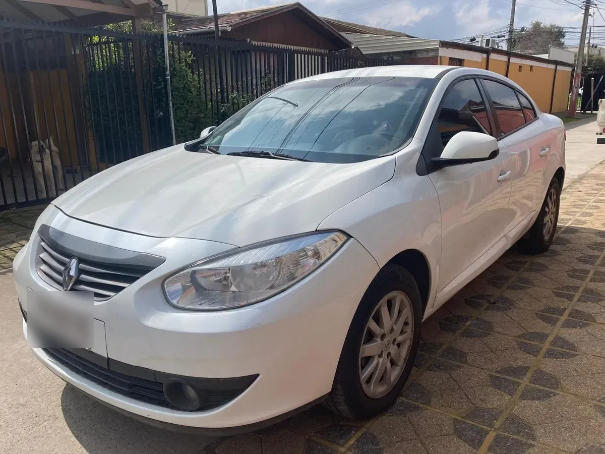 RENAULT FLUENCE 2.0 Authentique Mt año 2012