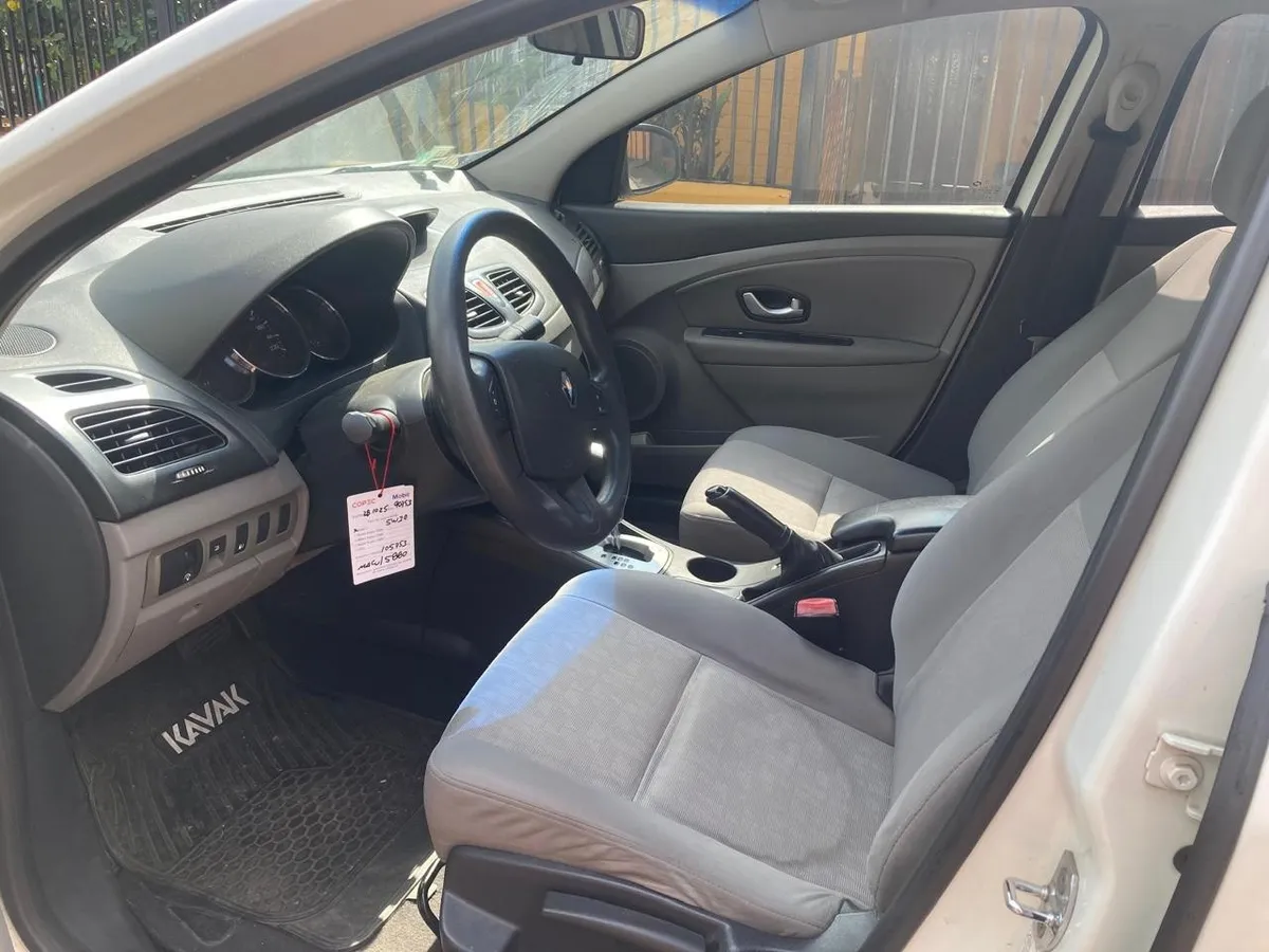 RENAULT FLUENCE 2.0 Authentique Mt año 2012