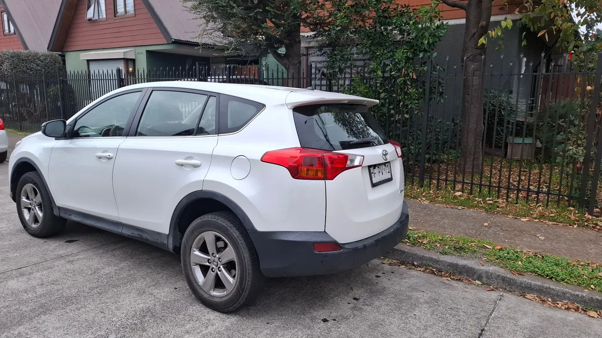 TOYOTA RAV4 2.5 Limited 7ab At 4x2 año 2016