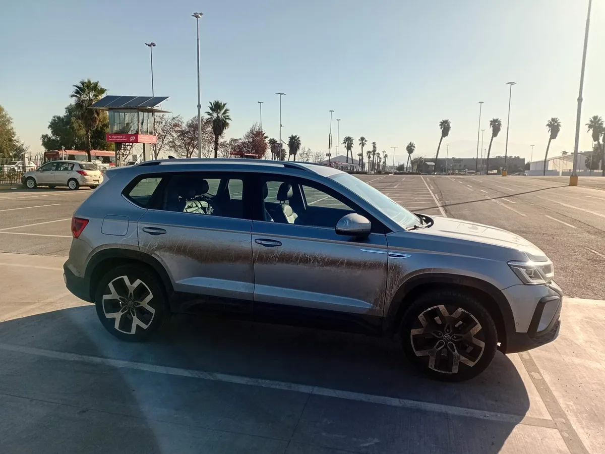 Volkswagen Taos 1.4 Tsi Highline 4x2 At 5p año 2026
