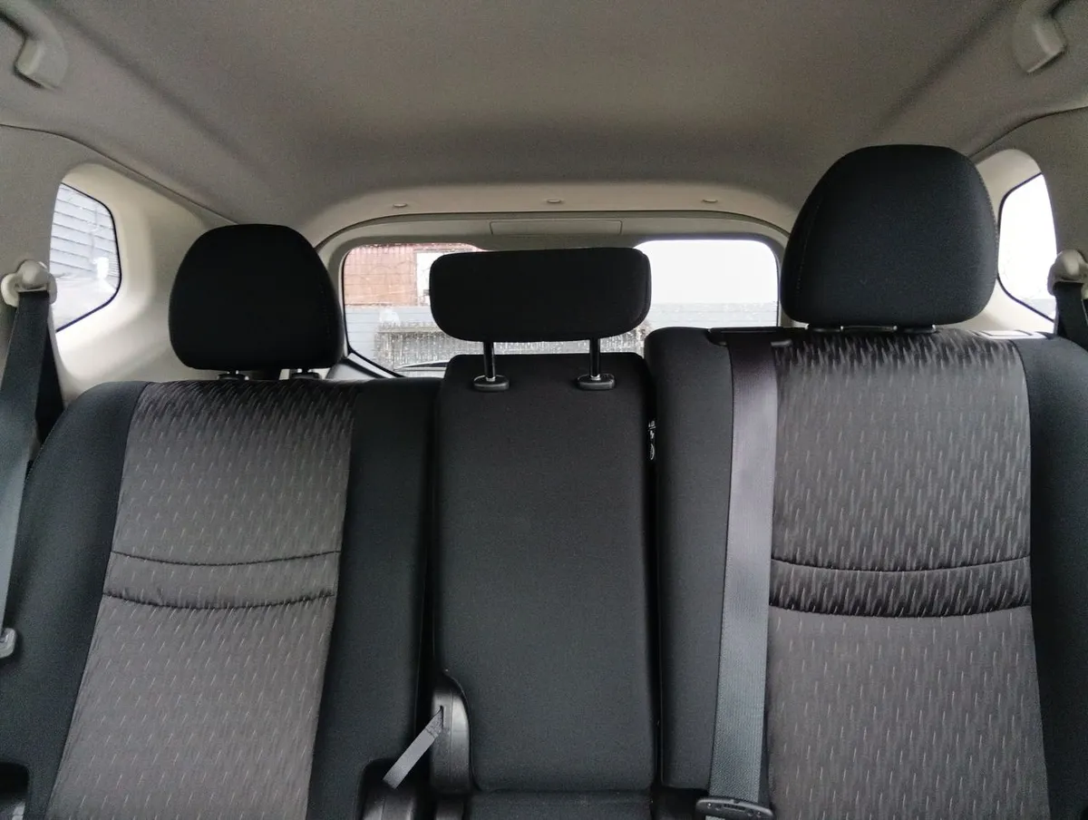 Nissan X-Trail 2.5 Sense 4x2 3row Cvt At 5p año 2021