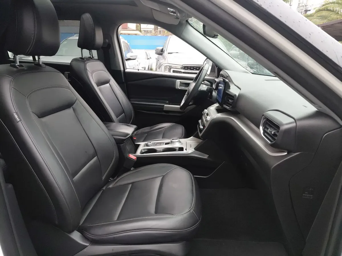 Ford Explorer 2.3 Ecoboost Xlt 4x4 At 5p año 2024