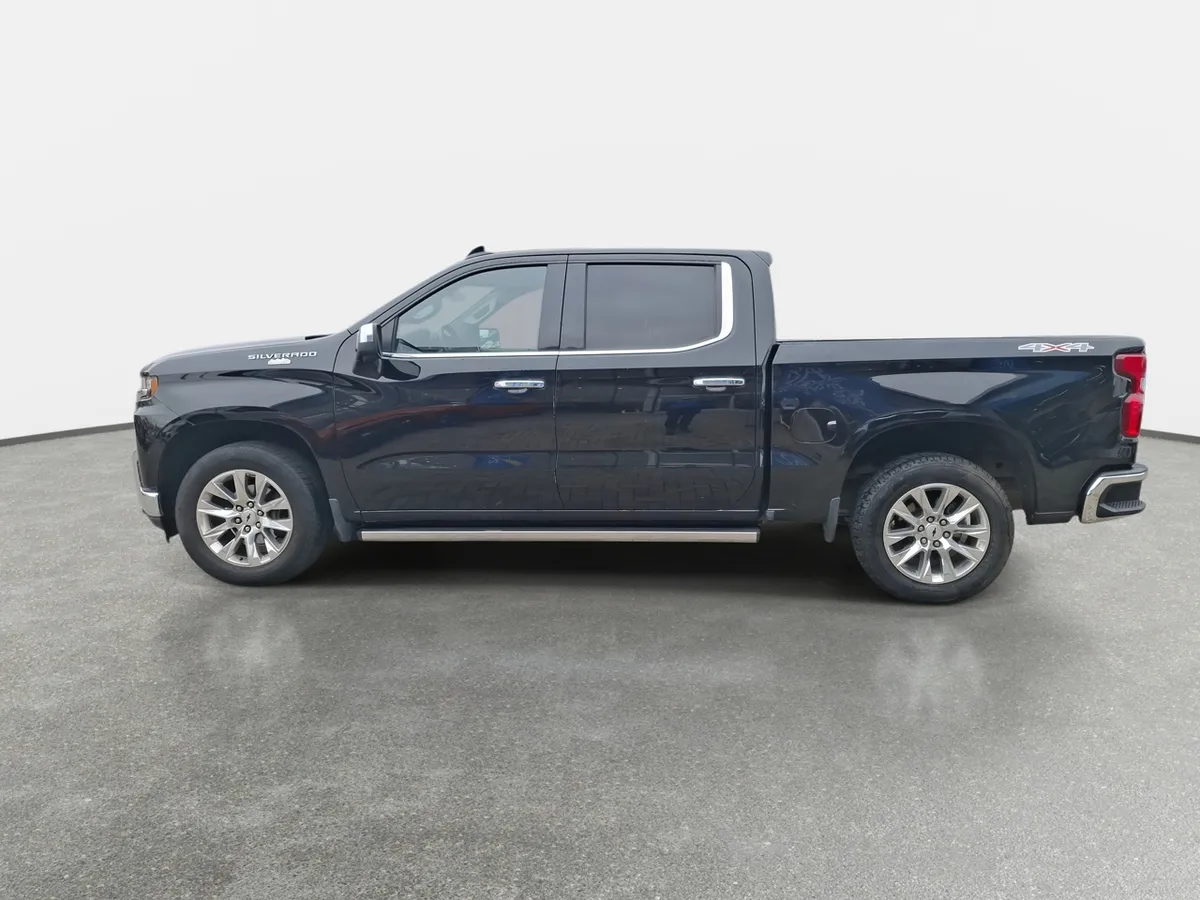 Chevrolet Silverado 5.3 Ltz 4x2 At 4p año 2022