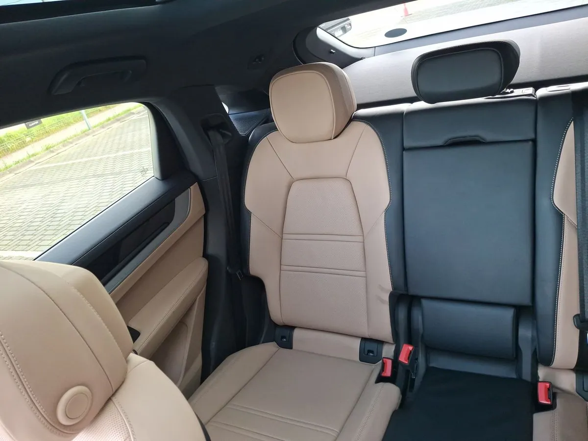 Porsche Cayenne 3.0 E-Hybrid Coupe 4x4 At 5p año 2025