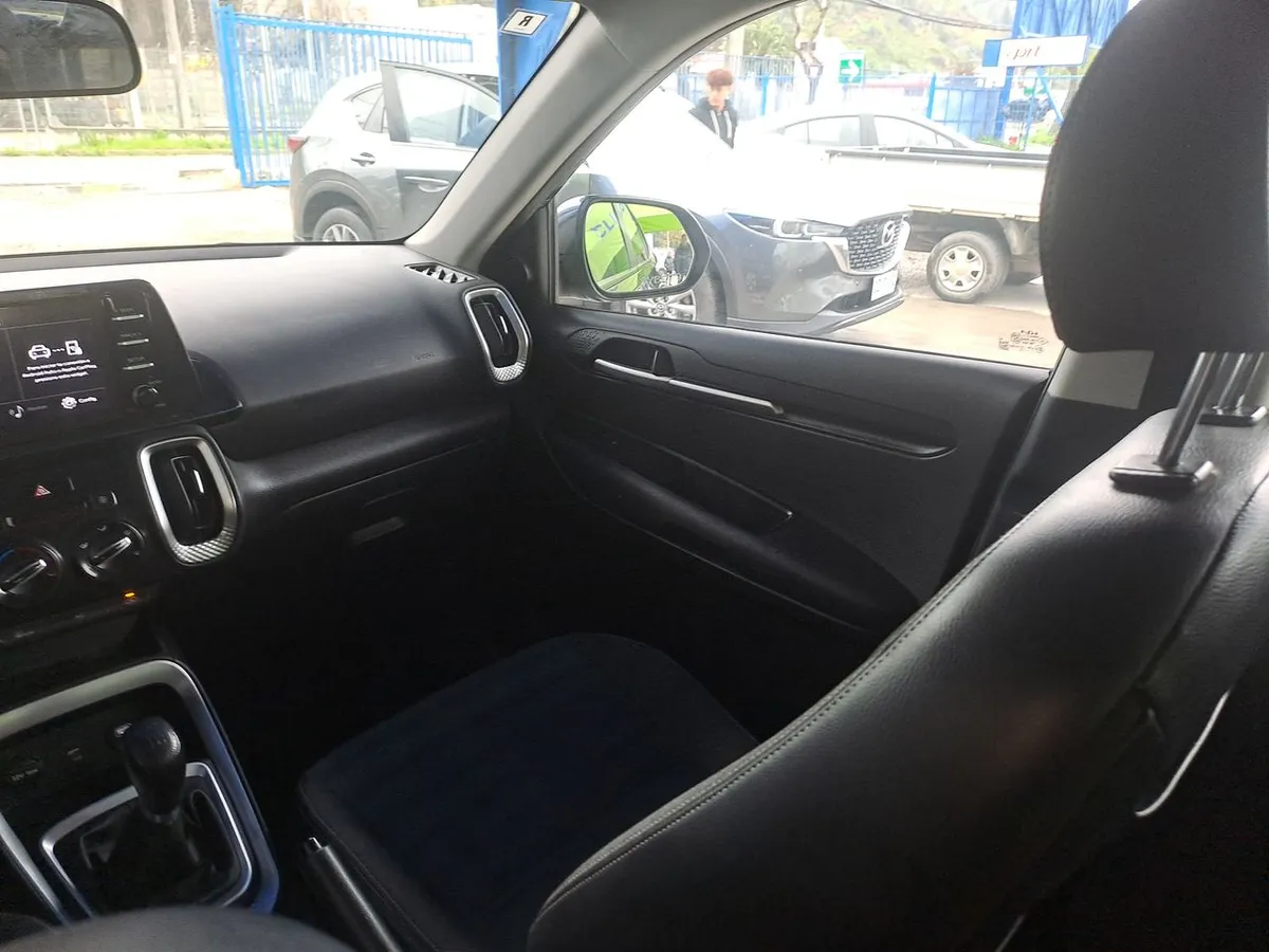 Kia Sonet 1.5 Ex Full 4x2 6mt 5p año 2023