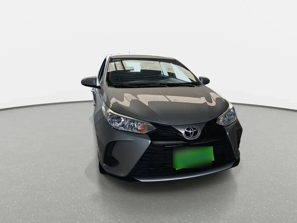 Toyota Yaris 1.5 Gli E 4x2 Mt 4p año 2022