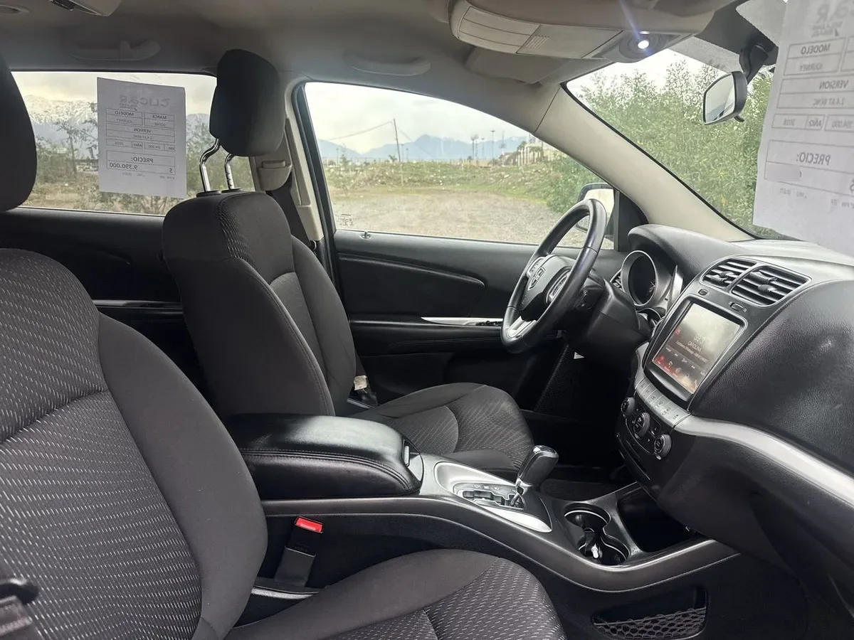 Dodge Journey 2.4 Se 4x2 At 5p año 2018
