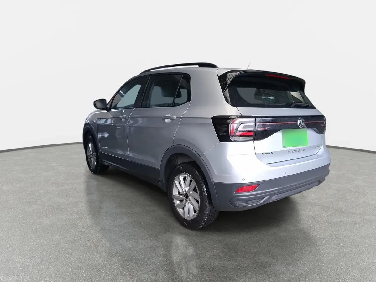 Volkswagen T-Cross 1.0 Tsi Trendline 4x2 5mt 5p año 2024