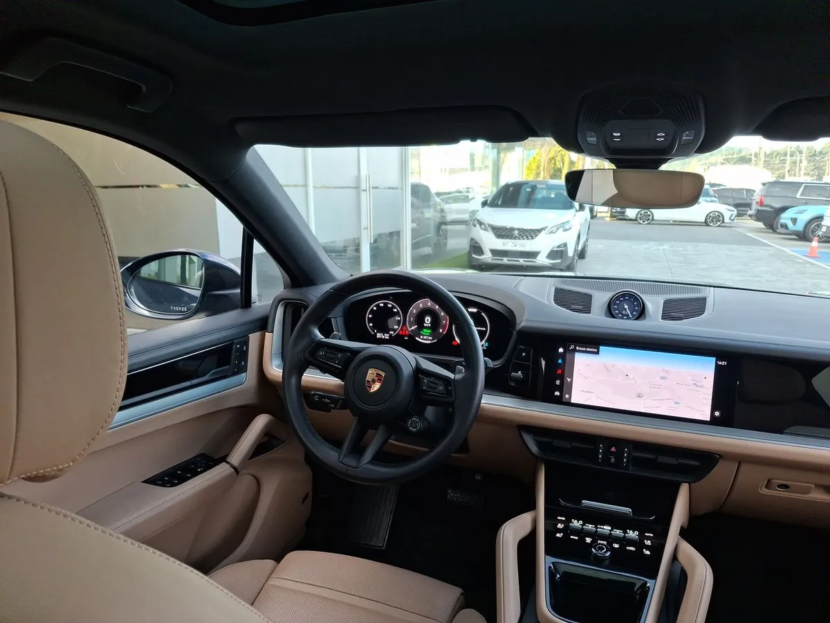 Porsche Cayenne 3.0 E-Hybrid Coupe 4x4 At 5p año 2025
