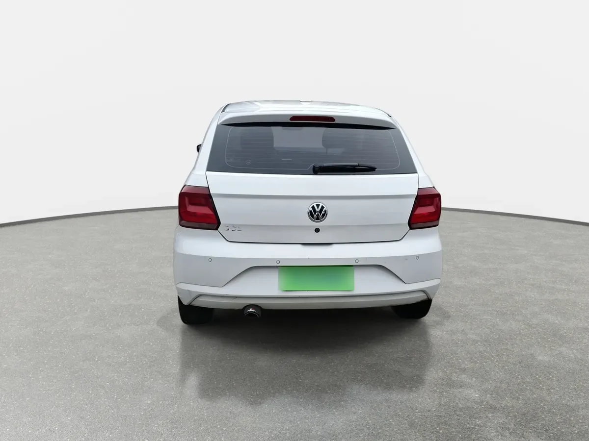 Volkswagen Gol 1.6 Highline 4x2 Mt 5p año 2021