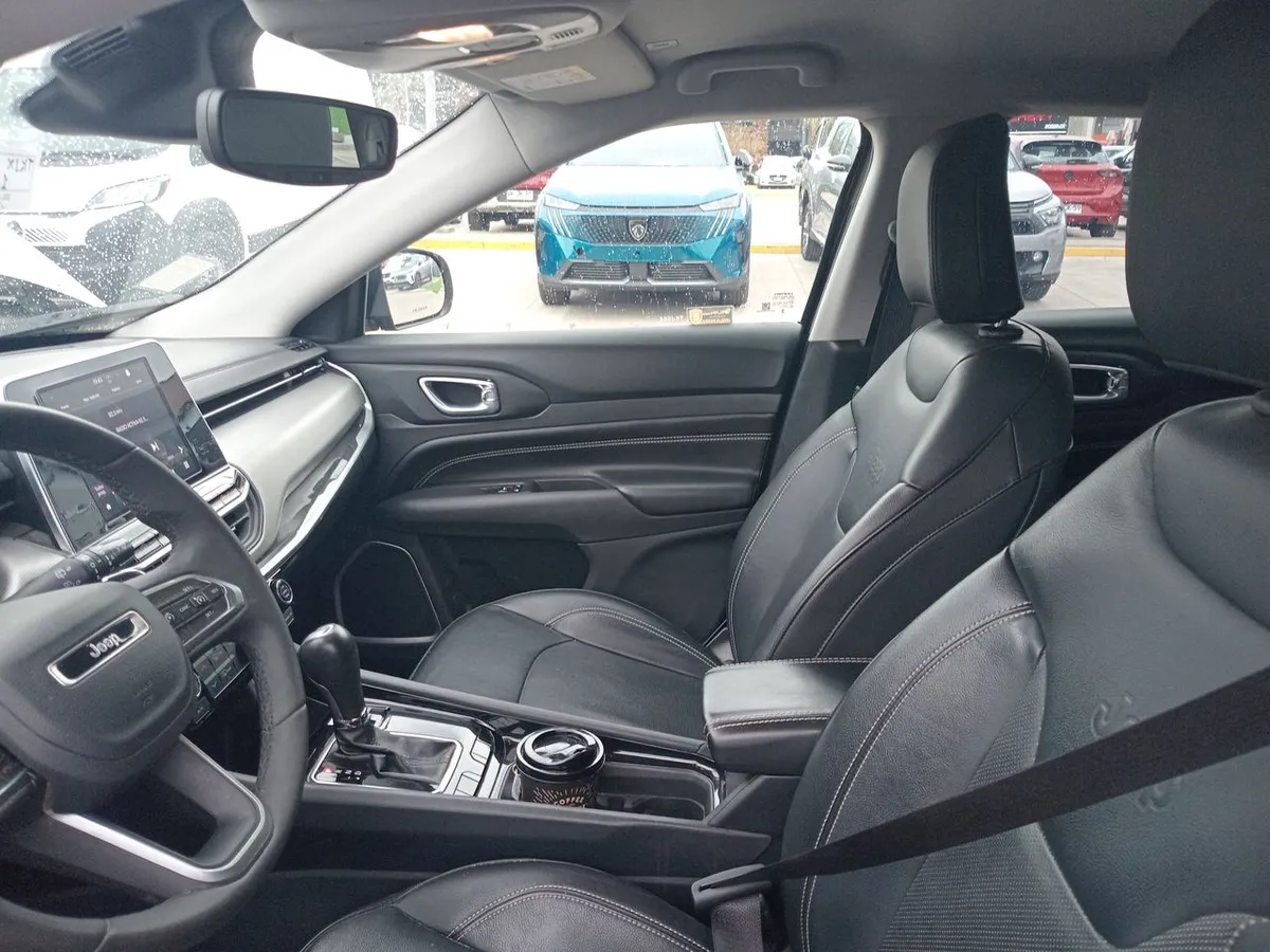 Jeep Compass 1.3 Longitude 4x2 At 5p año 2024