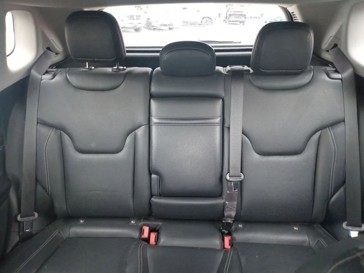 Jeep Compass 1.3 Longitude 4x2 At 5p año 2024