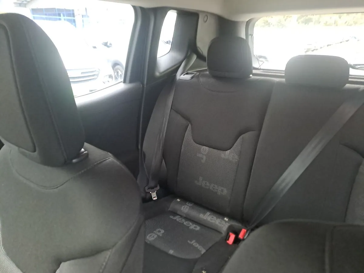 Jeep Renegade 1.8 Sport Lx 4x2 At 5p año 2018