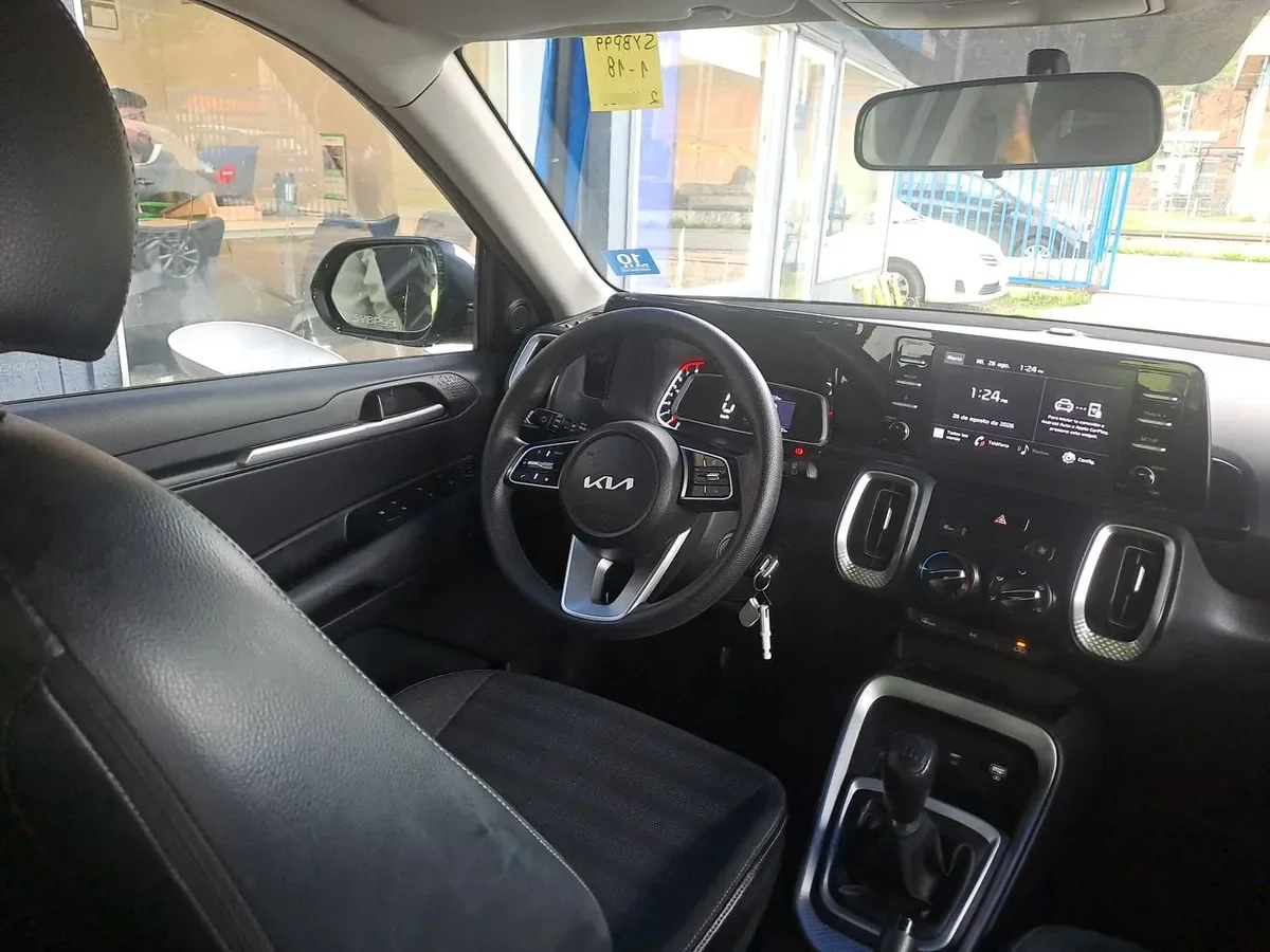 Kia Sonet 1.5 Ex Full 4x2 6mt 5p año 2023