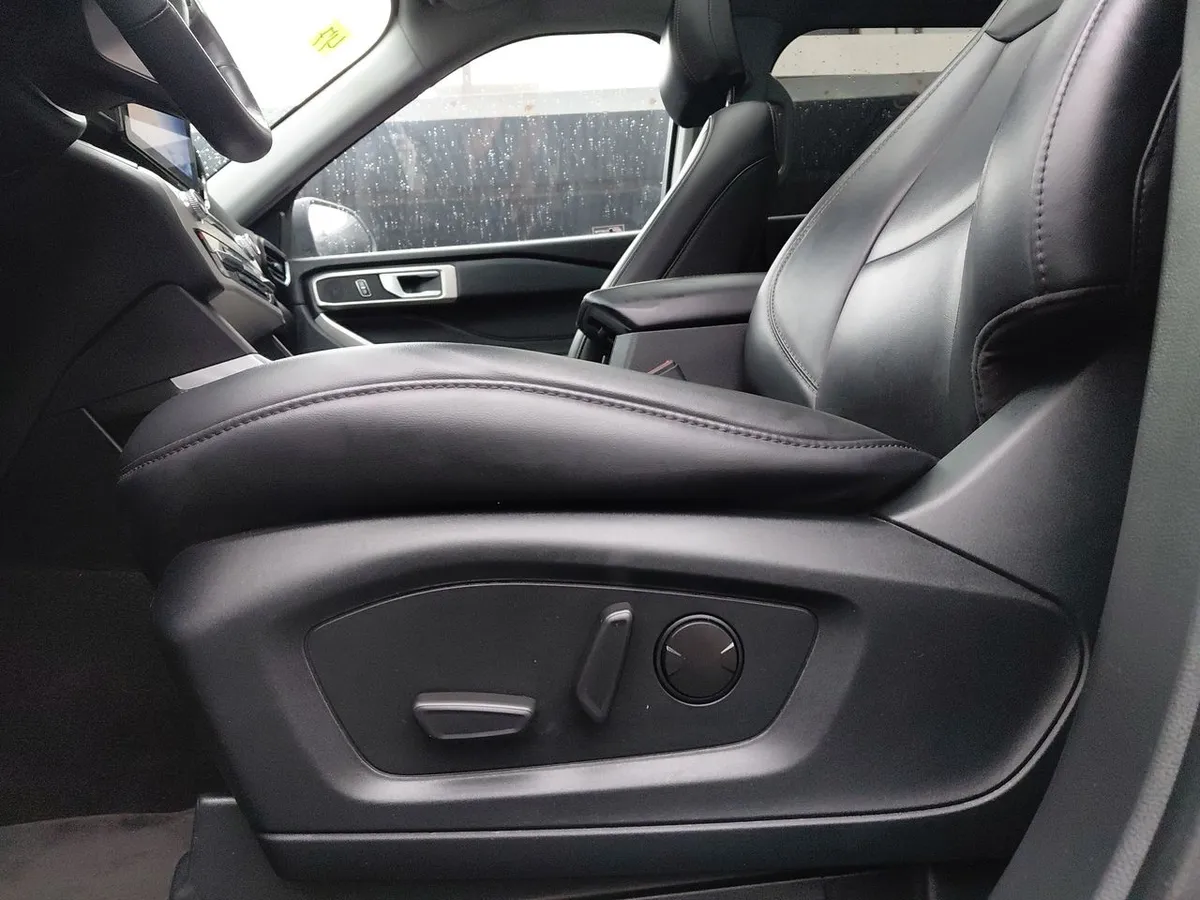Ford Explorer 2.3 Ecoboost Xlt 4x4 At 5p año 2024