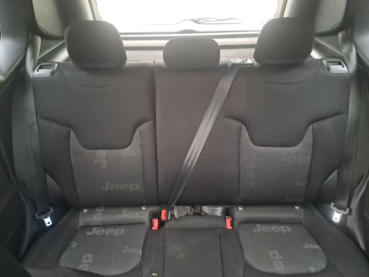 Jeep Renegade 1.8 Sport Lx 4x2 At 5p año 2018