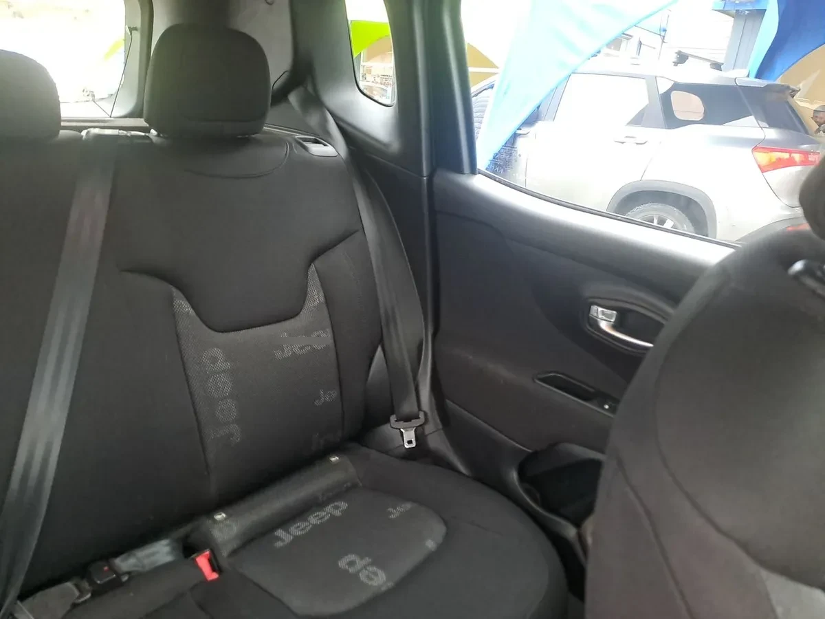 Jeep Renegade 1.8 Sport Lx 4x2 At 5p año 2018