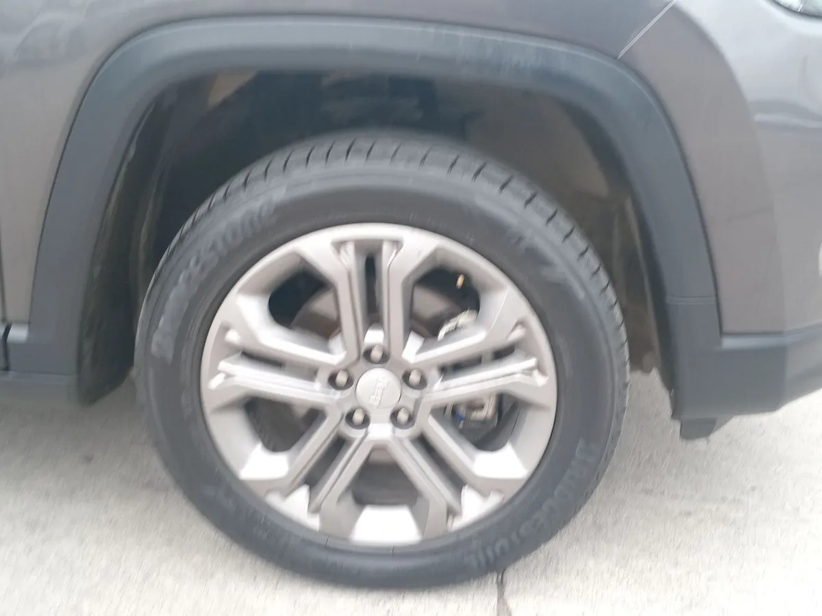 Jeep Compass 1.3 Longitude 4x2 At 5p año 2024