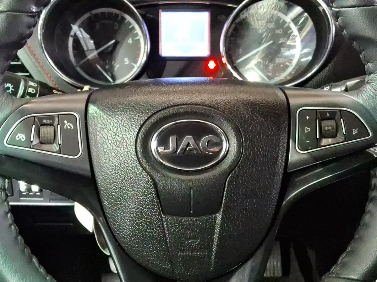JAC T8 2.0 Comfort Diesel 4x2 Mt 4p año 2021
