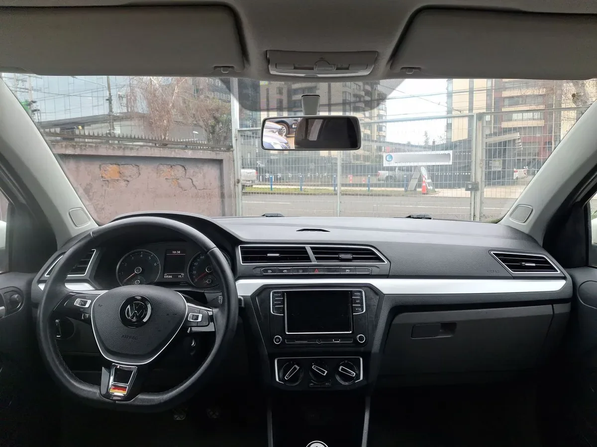 Volkswagen Gol 1.6 Highline 4x2 Mt 5p año 2021