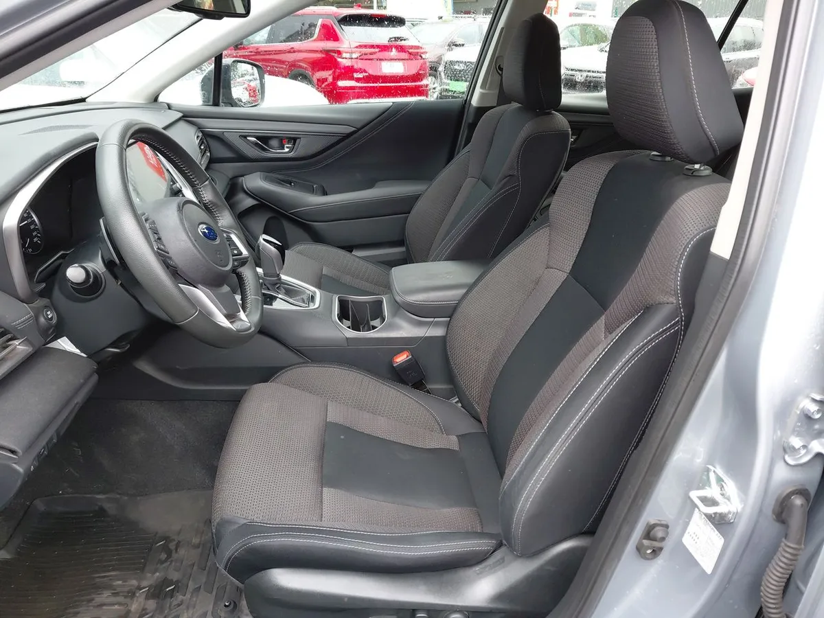 Subaru Outback 2.5i Dynamic Awd Cvt At 5p año 2024