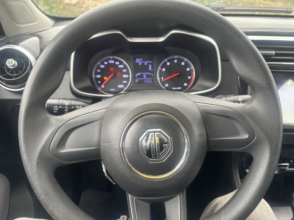 MG Mg Zs 1.5 Std 4x2 At 5p año 2024